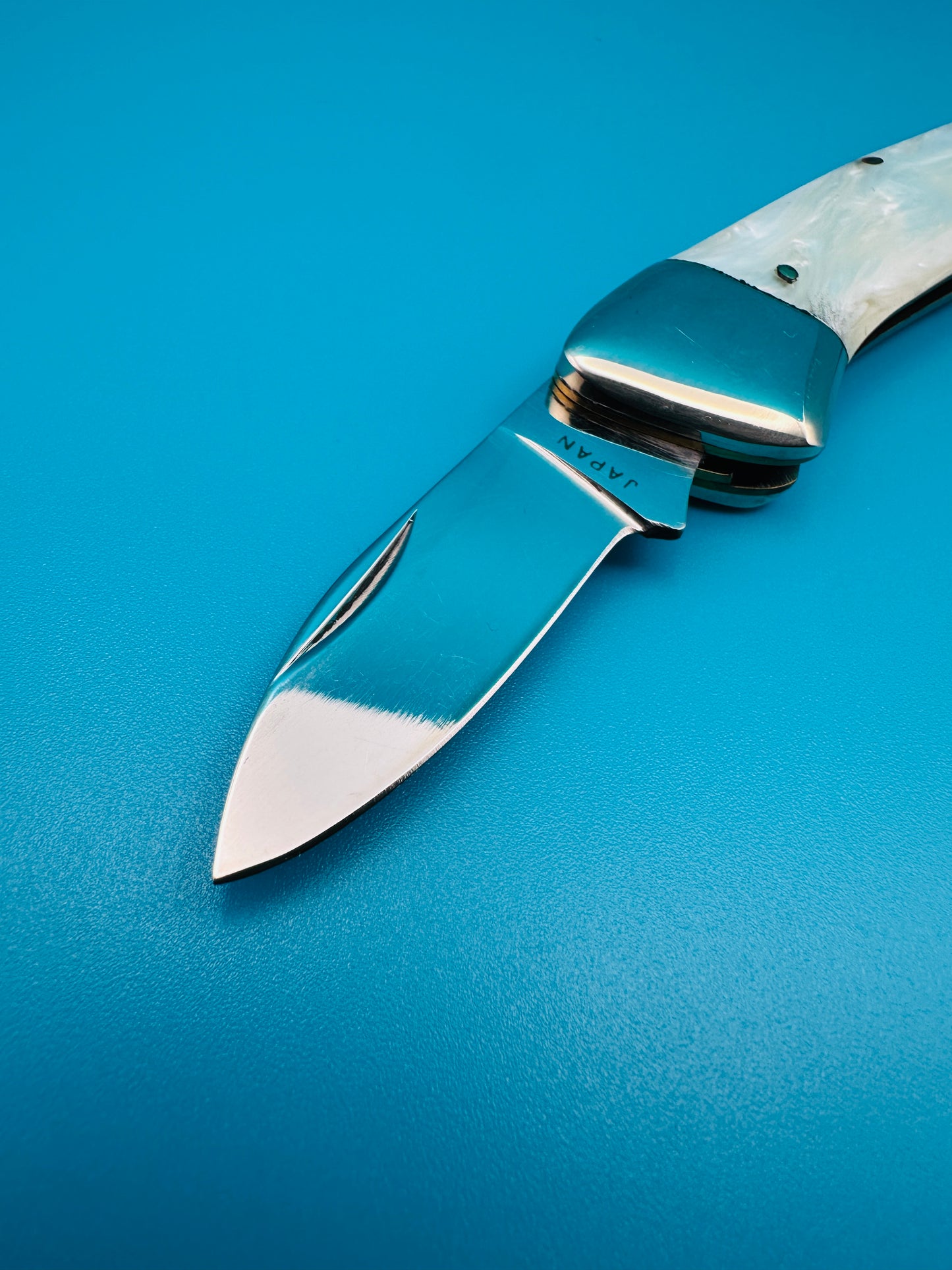 1977 Star Sales Canoe Pocket Knife Japan – Faux Pearl Handle Folder (NEW)