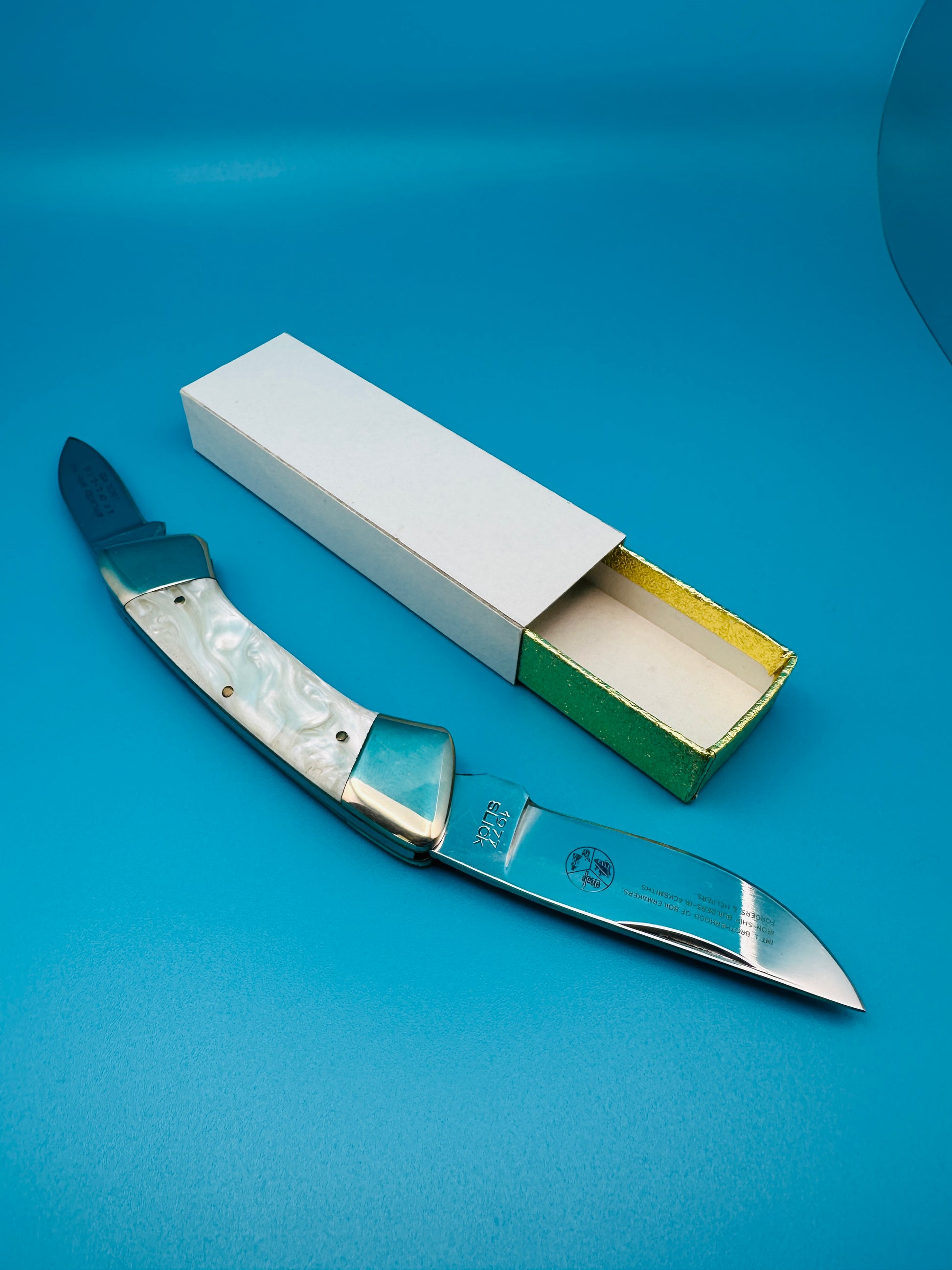 Star Sales folding knife with original box – Japan 1977