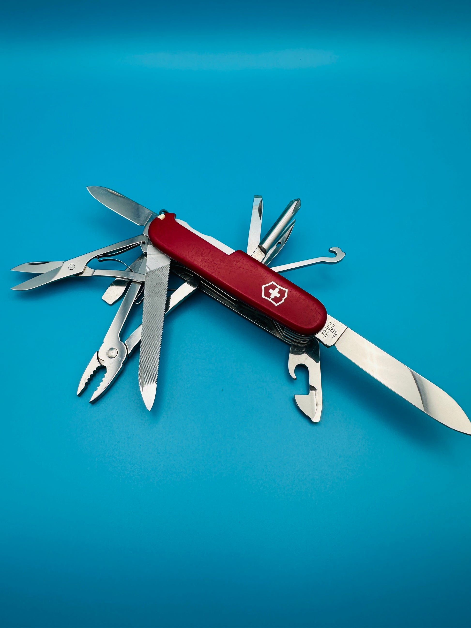 Used Victorinox Marlboro Craftsman 91mm Swiss Army Knife – All tools open