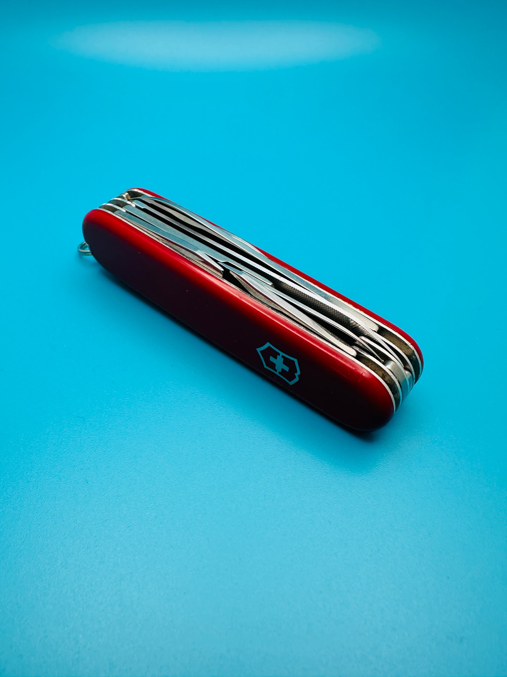 Victorinox Mountaineer Swiss Army Knife 91mm – Red Multi-Tool (Used)
