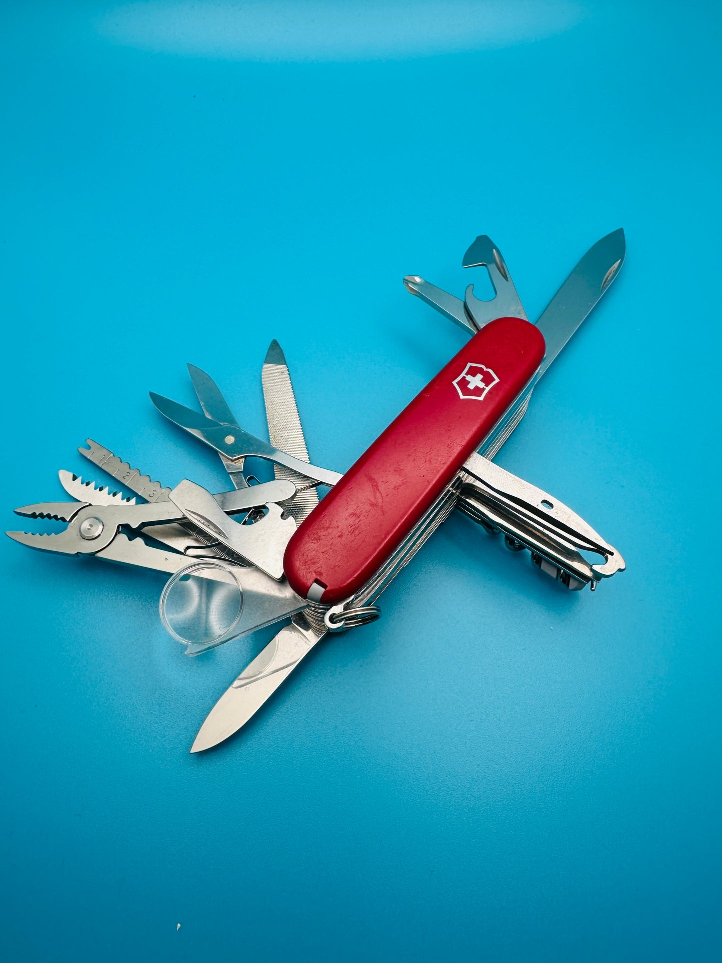 Victorinox Swiss Champ 91mm Swiss Army Knife – Red  Multi-Tool (Used 6/10)