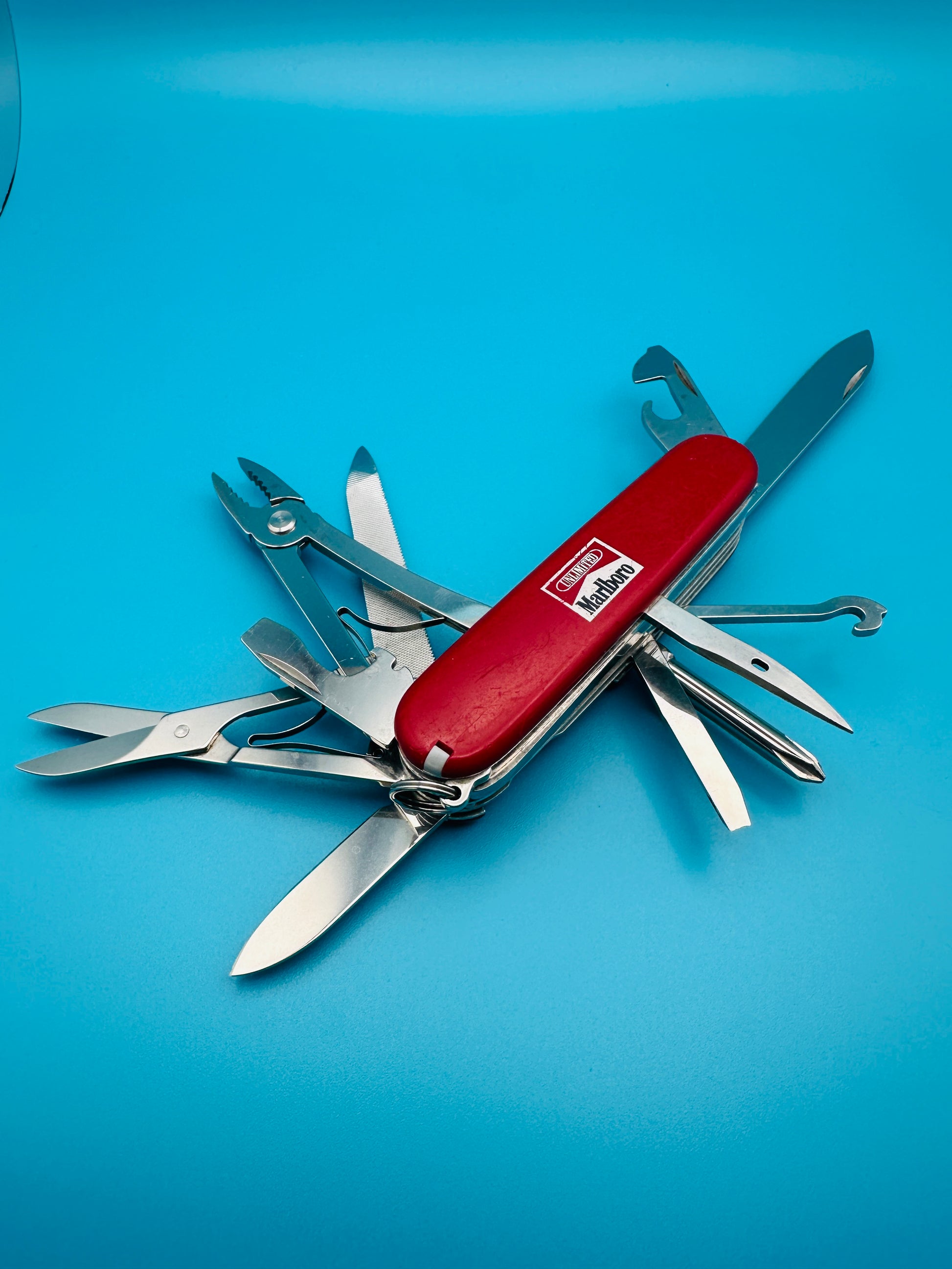 Close-up of used blade – Rostfrei stainless steel, 91mm model